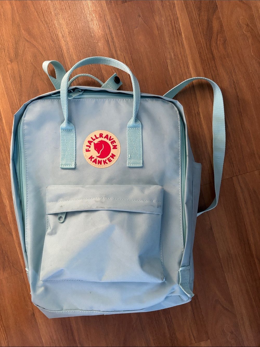 Fjallraven Kanken Backpack in Sky Bue with Adjustable Straps - Picture 2 of 8